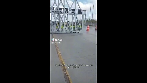 Mexico closing the border😂🤣😂🤣😂🤣😂