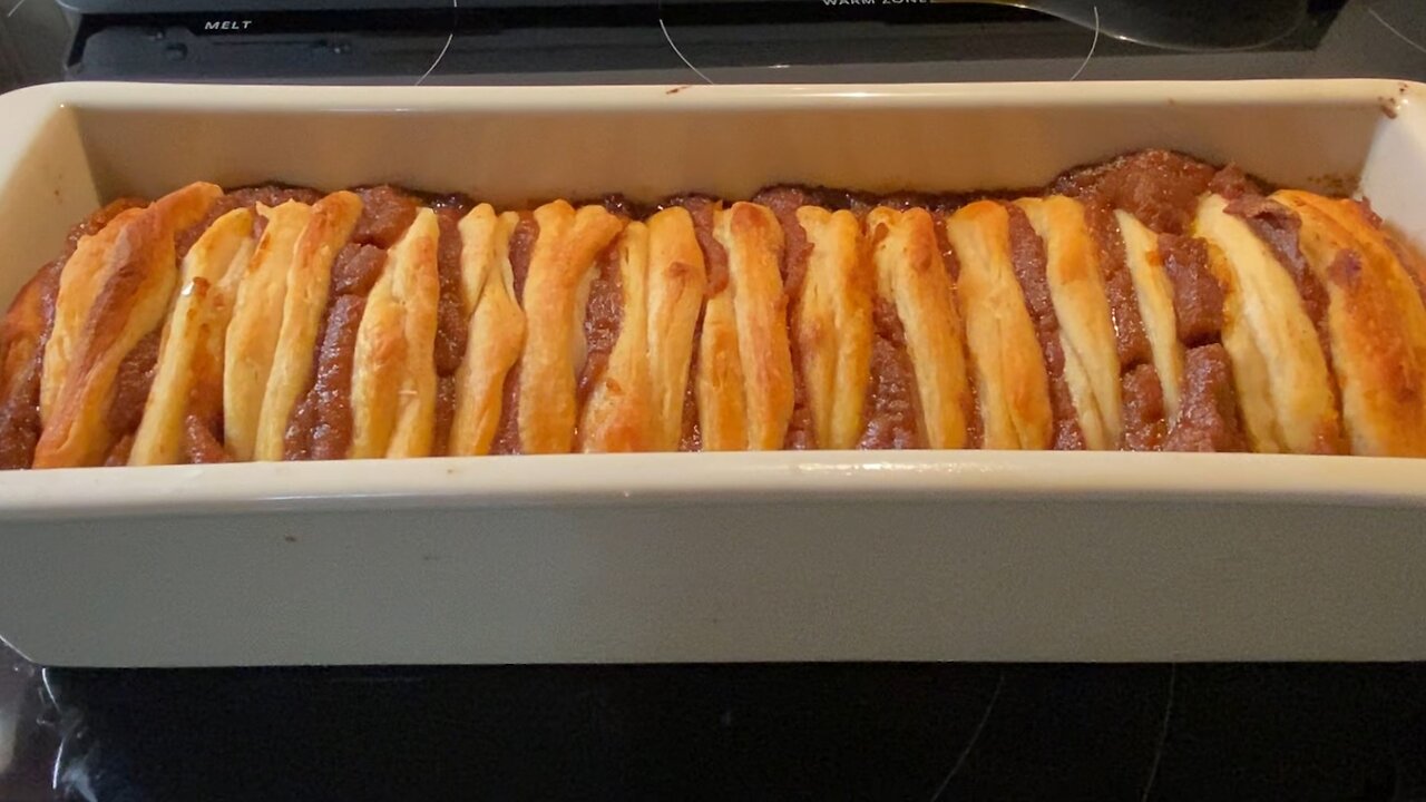 Pumpkin Pie or Apple Pie Pull-Apart Loaf made with Canned Biscuits