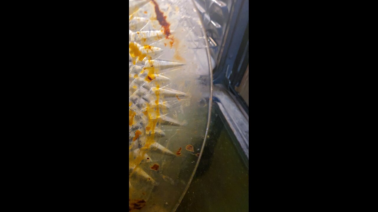 How To Clean Caked On Grime On Glass With Zero Effort Flawlessly - 1 of 2