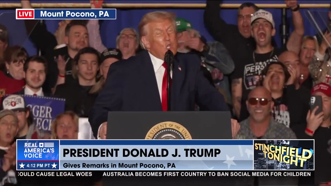 PA CROWD CHANTS “USA USA USA”