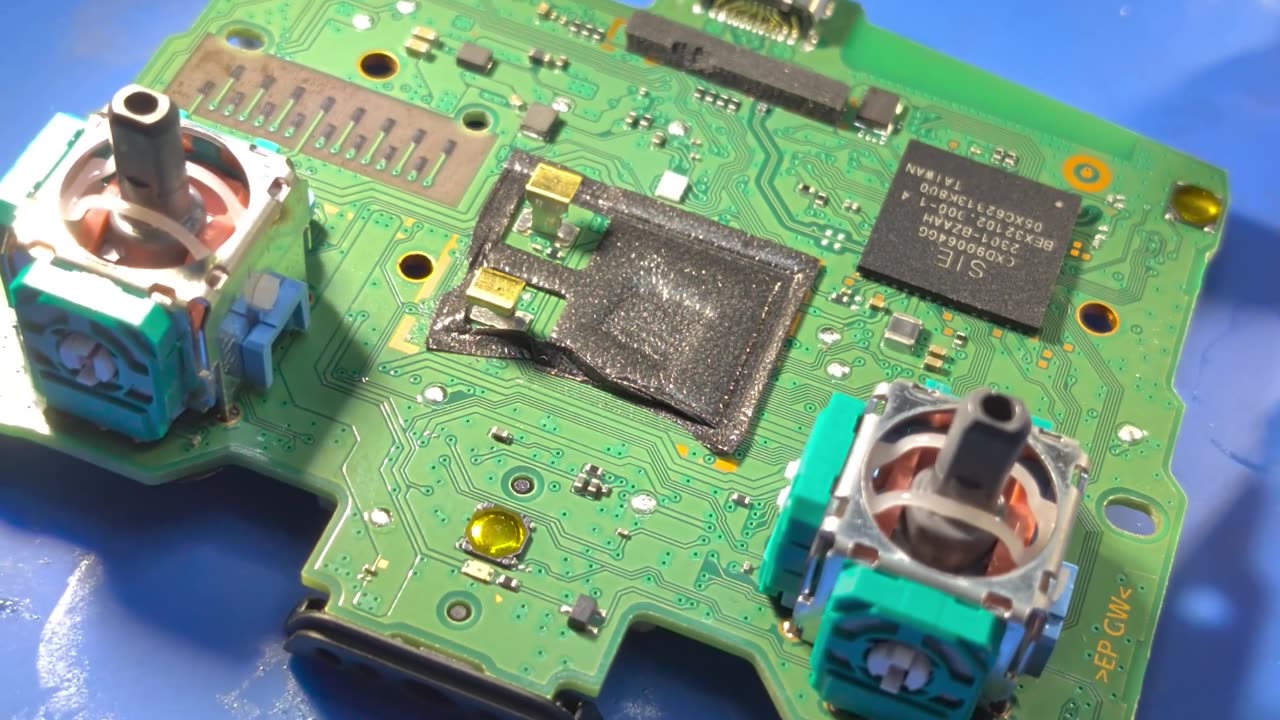 PS5 Controller Upgraded To TMR Sticks And Paddles!