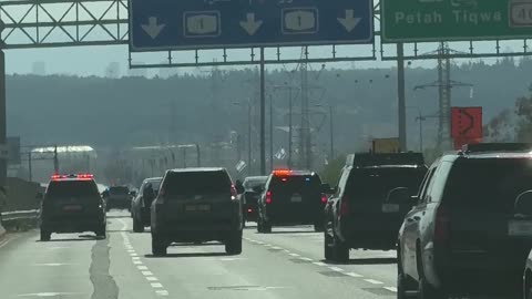 President @realDonaldTrump is en route to the Knesset in Jerusalem 🇺🇸🇮🇱