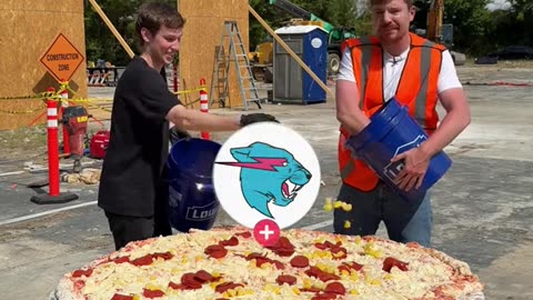 Cooking a pizza with powertools!