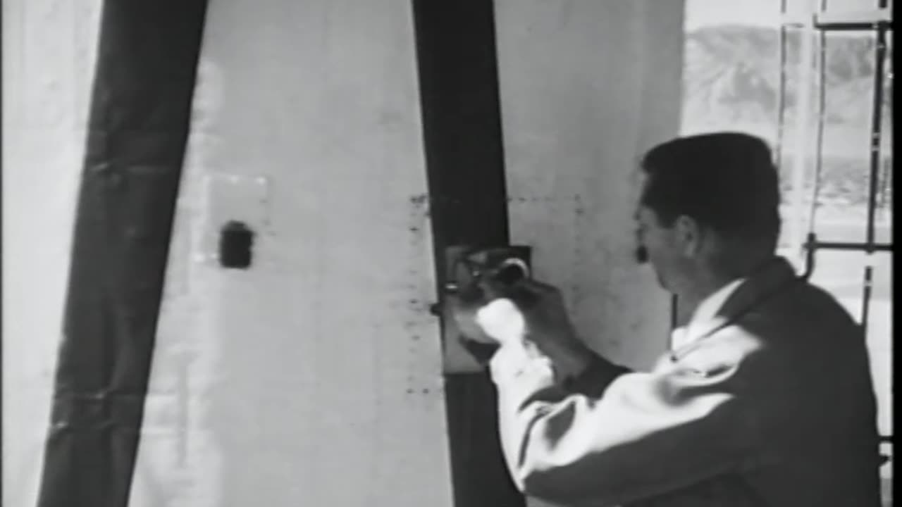 ROCKET CAMERA VIEWS... - ROCKET CAMERA VIEWS EARTH FROM 76 MILES, WHITE SANDS PROVING - 111-adc-7839