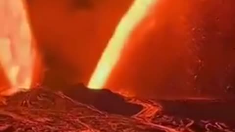 Kilauea erupted 1,500 foot lava fountain