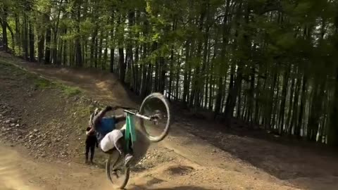 MTB trek downhill incident