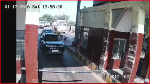 Out-of-Control Dumper Mows Down Cars, Drags Toll Worker at Jhansi–Kanpur NH-27