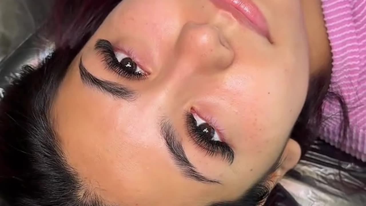 Eyebrow Waxing & Brow Transformation with Sexy Smooth Cherry Desire | @permanentbykatelynn