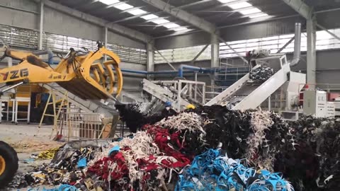 Fully Automatic Textile Waste Recycling System in Action!
