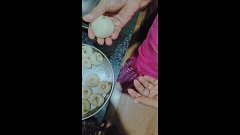 ഉഴുന്ന് വട Easy Way to Make Uzhunnu Vada | #malayalam #foodie #kasaragod #mallu #malayalam