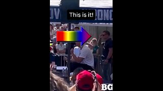 Video of Charlie Kirk's security guy behind him turning camera glasses on