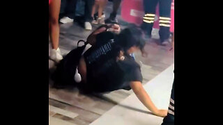 Joven es expulsada de vagón exclusivo para mujeres