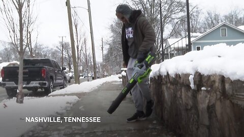 Nashville businesses and churches dig out from under several inches of snow