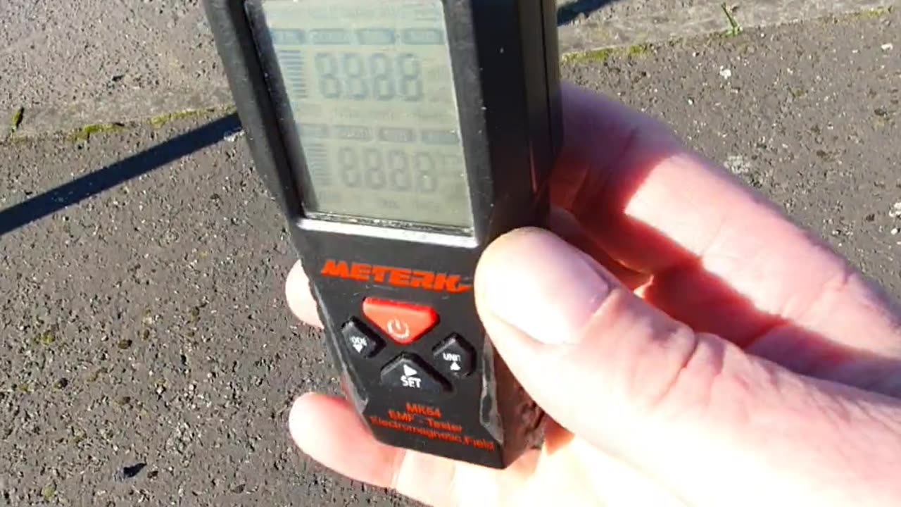 3G 4G 4G+ & 5G mast array, Whitla Street Belfast. 24/09/2025