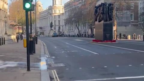 🚨Farmers arrested and police stopping tractors from going through🚨