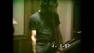 Nirvana - (Rehearsal) Krist Novoselic's mother's house, Aberdeen 1988