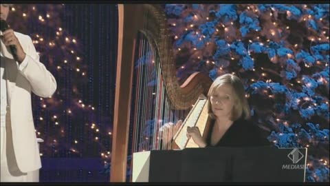 Andrea Bocelli - My Christmas - Astro del Ciel (Silent Night) = Kodak Theatre Los Angeles 2009