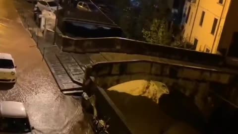 Heavy floods hit Carrara, Tuscany region, Italy 🇮🇹