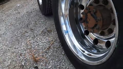 A Total Metal Polishing Makeover on a Kenworth Truck