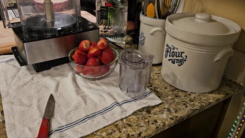 De-Stemming the Strawberries