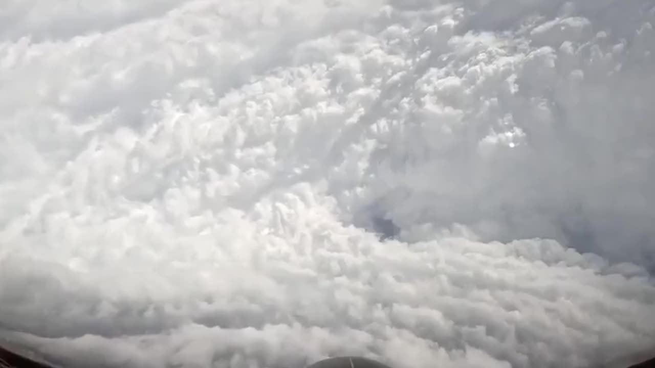US Hurricane Hunters flew through Category 5 Hurricane Melissa, capturing incredible view