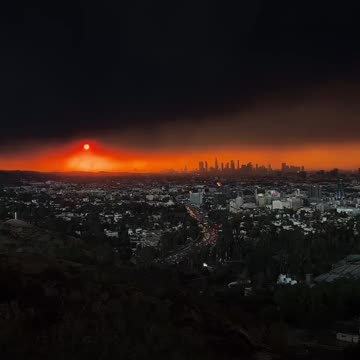 🚨#BREAKING: THEY ARE BURNING LOS ANGELES DOWN INTO ASHES!