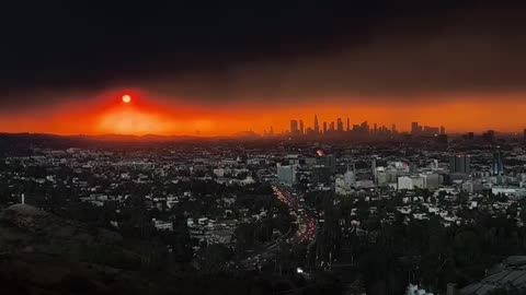 🚨#BREAKING: THEY ARE BURNING LOS ANGELES DOWN INTO ASHES!