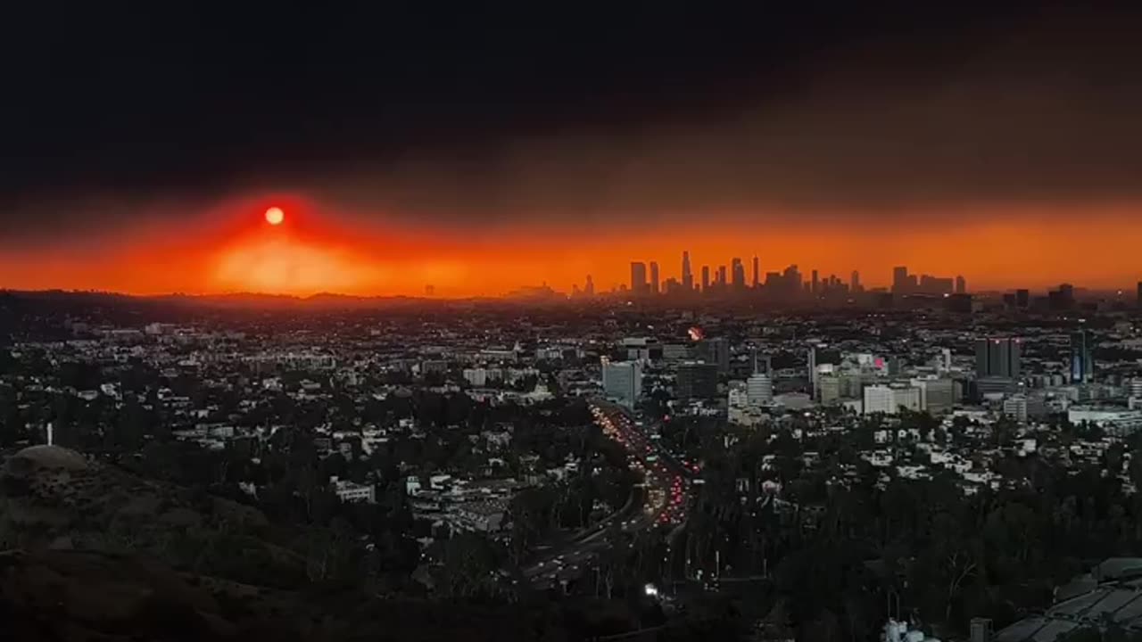 🚨#BREAKING: THEY ARE BURNING LOS ANGELES DOWN INTO ASHES!