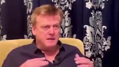 OBAMA was bribing Clinton so he could still be President, thru her. Oh what we dodged!! 👏🏻🔥🔥🔥