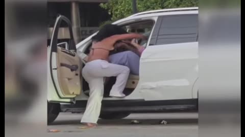 Female Drivers Fighting in Miami