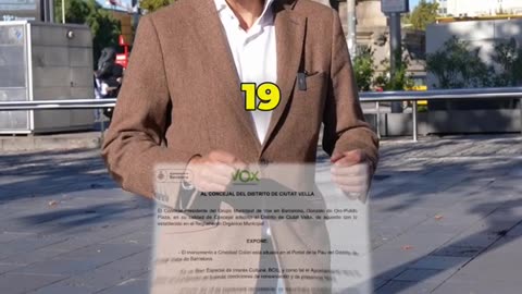 VOX denuncia presencia de símbolos separatistas en el Monumento a Crsitóbal Colón en Barcelona