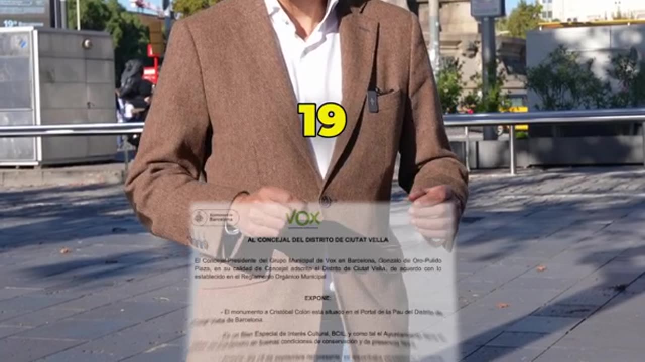 VOX denuncia presencia de símbolos separatistas en el Monumento a Crsitóbal Colón en Barcelona