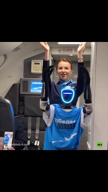 Un robot humanoide se convierte en asistente de vuelo en Rusia