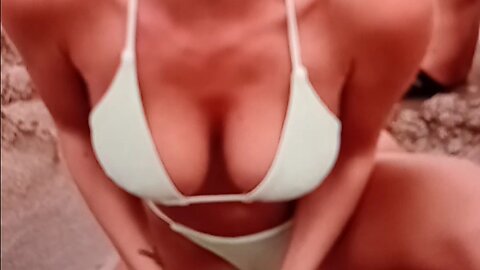 Enjoy the knockers show