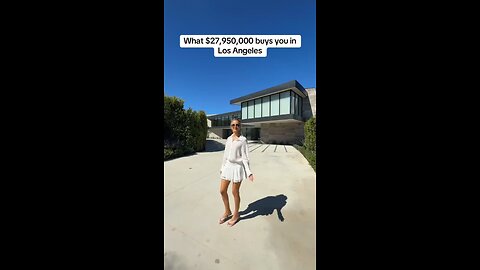 Located in Brentwood hills, Los Angeles. Designed by Landry Design & listed with Cindy Ambuehl