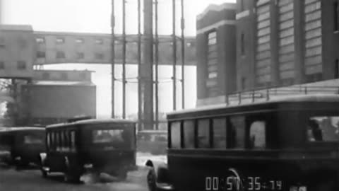 Ford Dealers Visit Ford Plants - Ford Dealers Visit Ford Plants - fc-fc-867