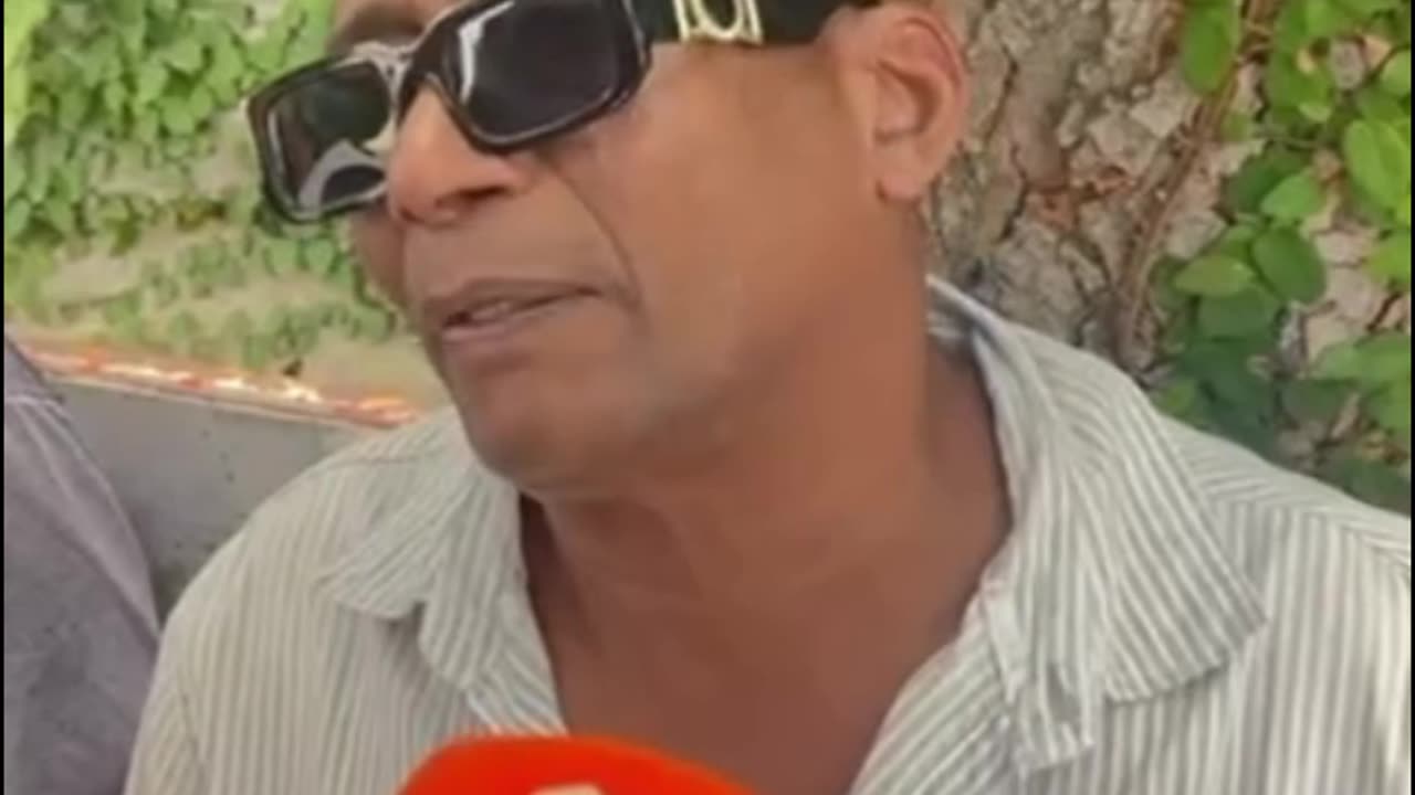 Hombre a Cuchilladas por 9