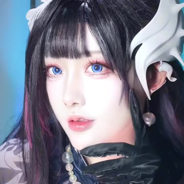 Daily Beauty EP 628 | Airy Jet Black Legwear Sultry Model Pose