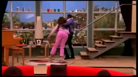 Tori Freaks the Freak the Freak the Freaks out