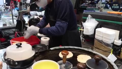 Orders Overflowing! People Wait 2 Hours for This Incredibly Popular Hotteok