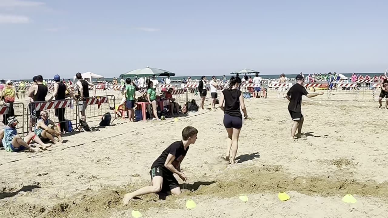 Beach tchoukball is the best ! 😱