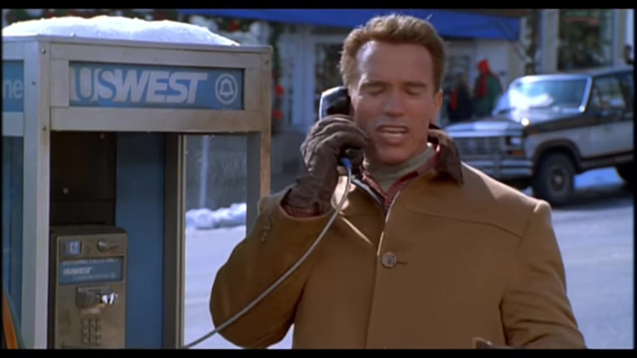The Cookie Monster Eats Arnold's Cookie in "Jingle All the Way"