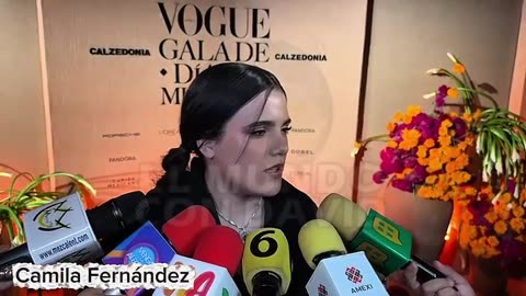 "¡EXCLUSIVA! Camila Fernández 'Mi Abuelo Vicente Me Manda SEÑALES' 🎶 | La Ofrenda de Muertos