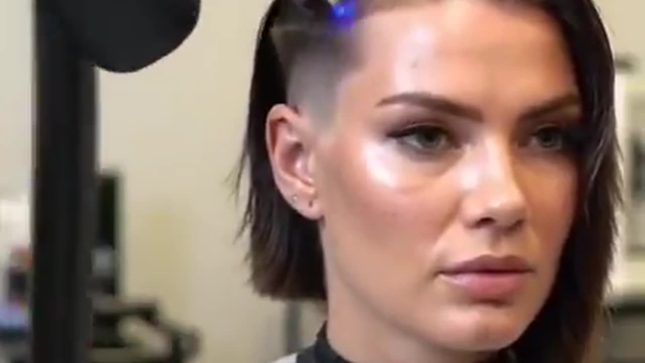 Automated Artistry: A Robot Barber's Perfect Touch