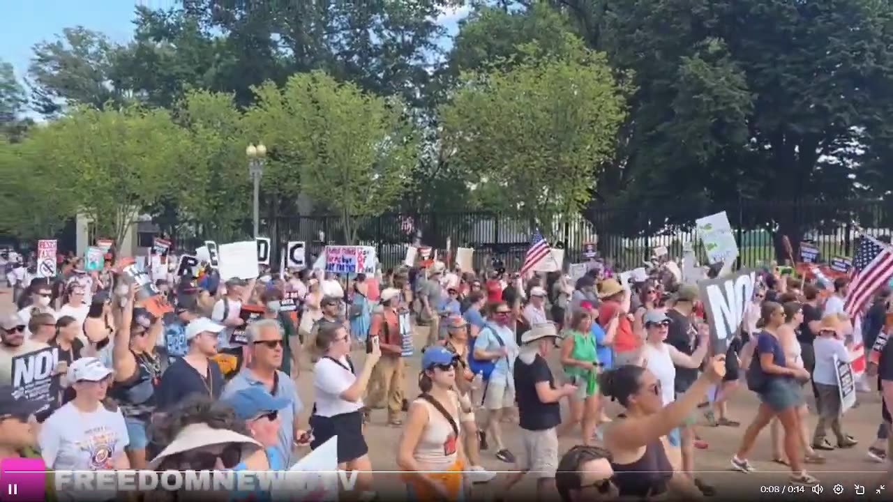 Một cuộc biểu tình vô nghĩa của những người được trả tiền.🤦‍♂️🤦‍♂️🤦‍♂️🤦‍♂️🤦‍♂️