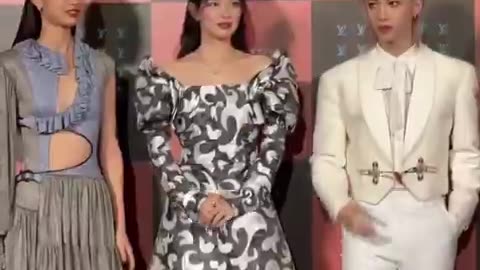 Blackpink Lisa bts jhope straykids felix 2