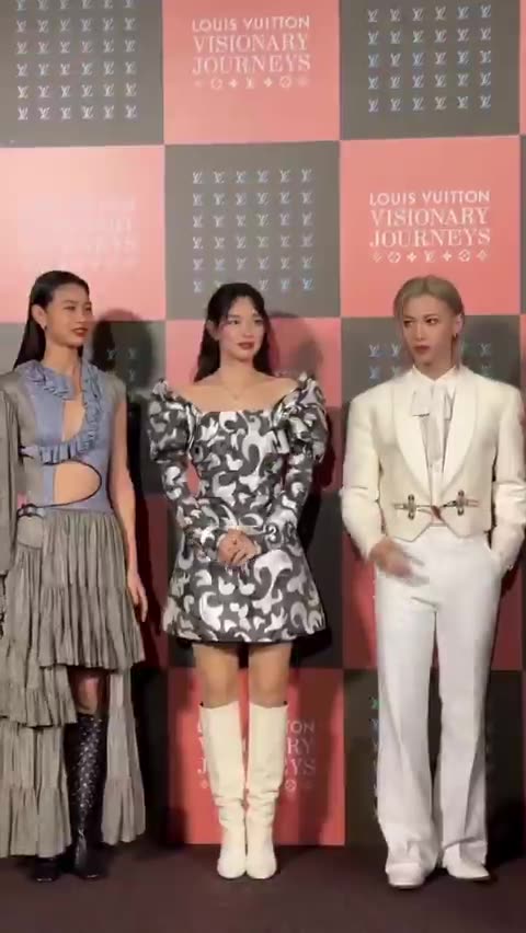 Blackpink Lisa bts jhope straykids felix 2