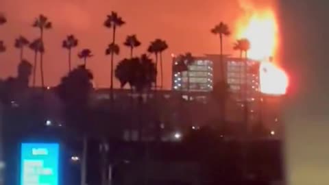: Massive refinery fire in Torrance, California, Desmond Shaw
