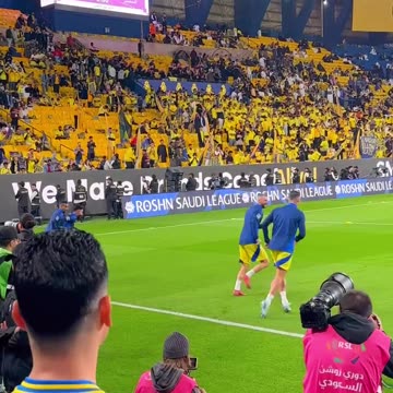Cristiano spots his lookalike in the crowd