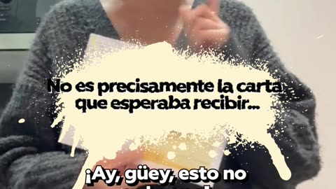 Así reacciona una joven mexicana al recibir la carta sobre su deportación